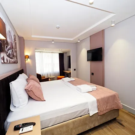 Premium Old Istanboel