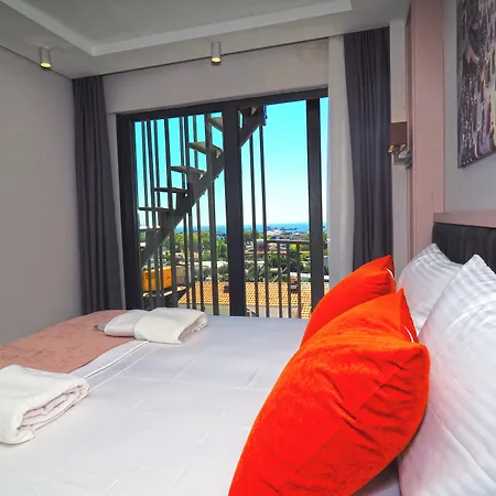 Hotel Premium Old 3*
