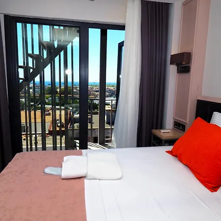 Premium Old Hotell 3*