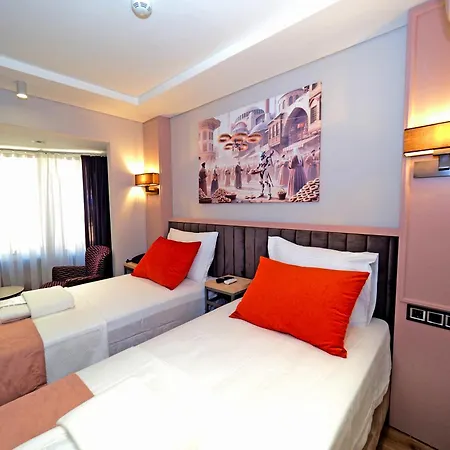 Premium Old Otel 3*