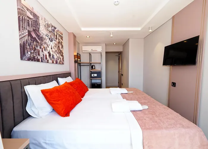 Premium Old Istanboel