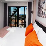 Hotel Premium Old 3*